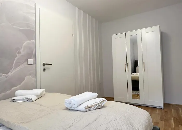 Modern I Parking I Daire Viyana