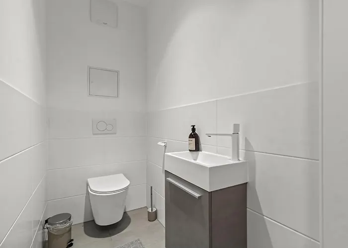 Modern I Parking I * Viyana